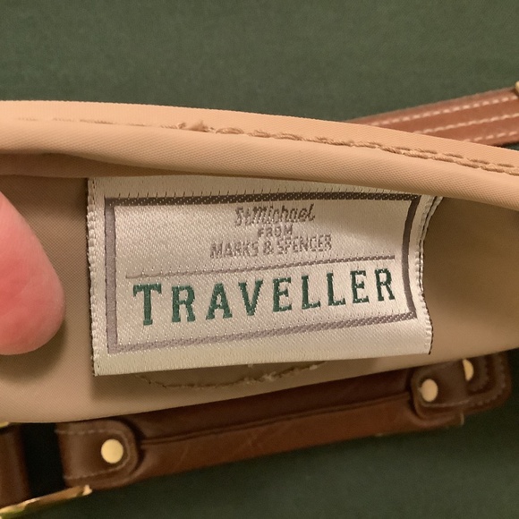 Travel shoulder bag with leather trim in green fabric - Picture 3 of 6